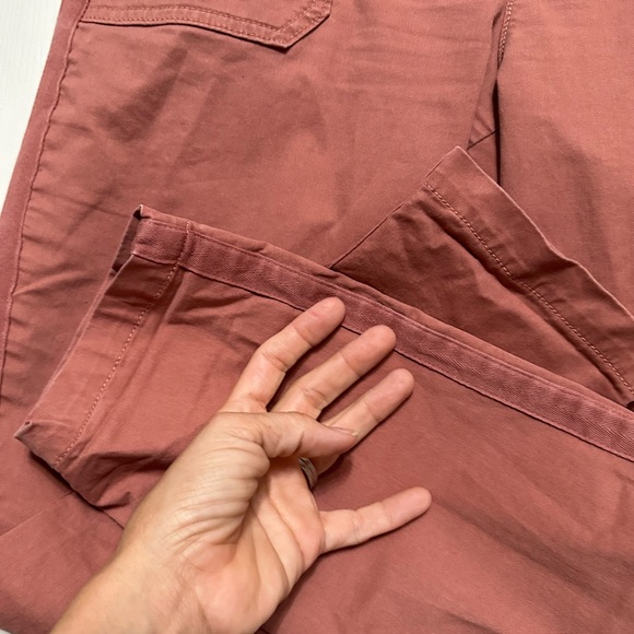 Old Navy Pixie Peach Ankle Length Pants - Picture 3 of 7